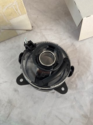 Faro antiniebla izquierdo VW Polo / Fabia / Transp
