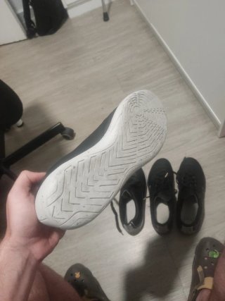 Zapatillas de fútbol negras