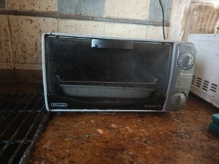 Horno Eléctrico Pequeño DeLonghi
