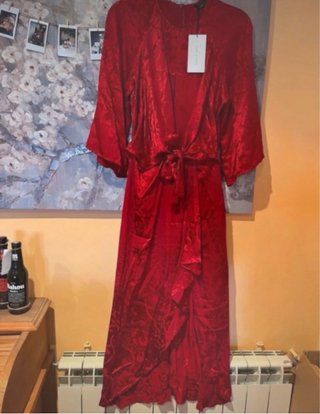 Vestido kimono rojo Zara
