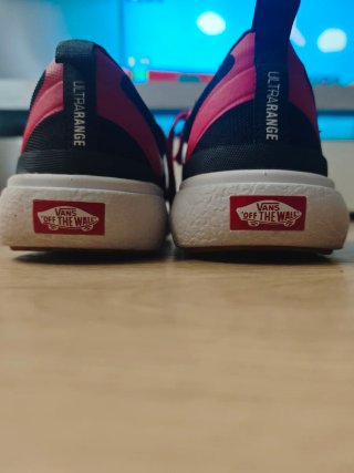 Vans Ultrarange Exo Zapatillas Negras Rojas