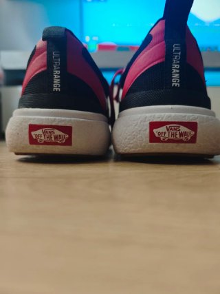 Vans Ultrarange Exo Zapatillas Negras Rojas