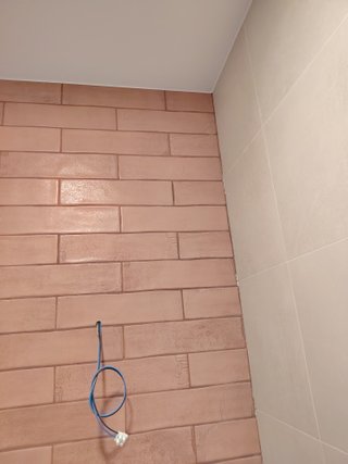 Baldosa / azulejo pared rosado, sobrante de obra