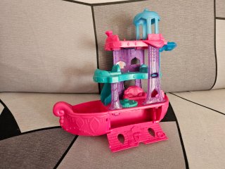 Barco Fisher Price Mattel