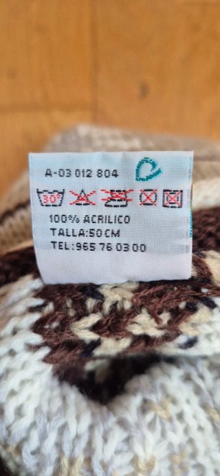 Conjunto invierno: gorro, bufanda y guantes