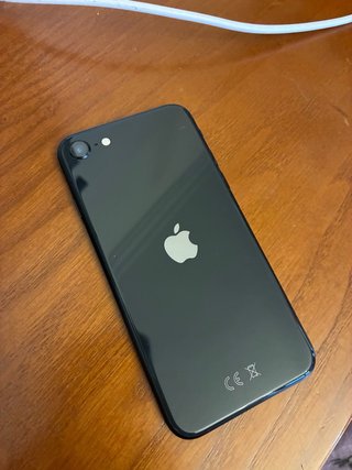 iPhone SE Negro 64GB - 74% Batería