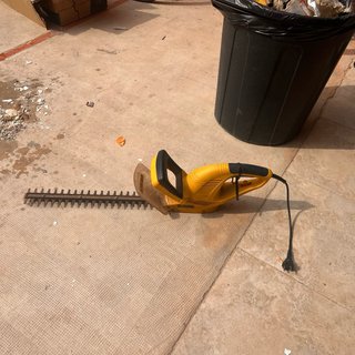 Tagliasiepi elettrico giallo