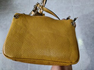 Bolso Parfois amarillo 5 compartimentos