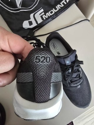 Scarpe New Balance Fresh Foam 520 V9 Nere