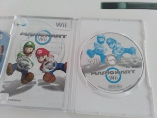 Lote 2 Videojuegos Wii: Mario Kart y Mario & Sonic