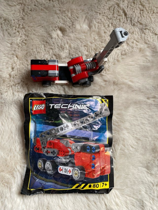 LEGO Technic Mini Camión Bomberos