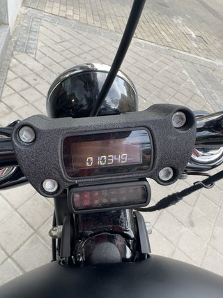 Harley Davidson Dyna Street Bob Negra