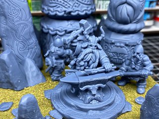 Yunque Rúnico - Highlands Miniatures