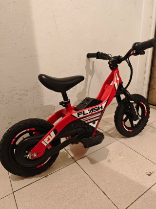 Bicicleta Eléctrica Flash Roja