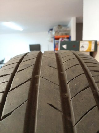 Neumático Kumho Ecsta 235/55 R17