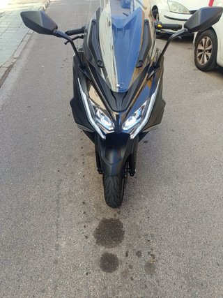 Kymco AK 550