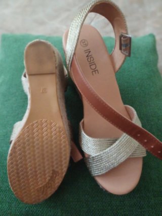 Sandalias Pitillos Beige y Doradas