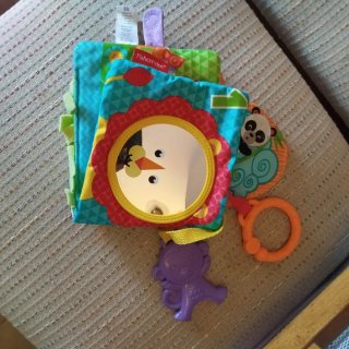 Fisher price libro blando espejo