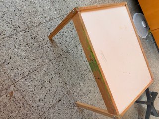 Mesa Dibujo Infantil IKEA + 2 Sillas