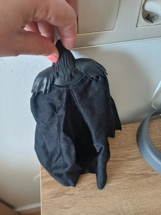 Figura Luchador Negro con Capa