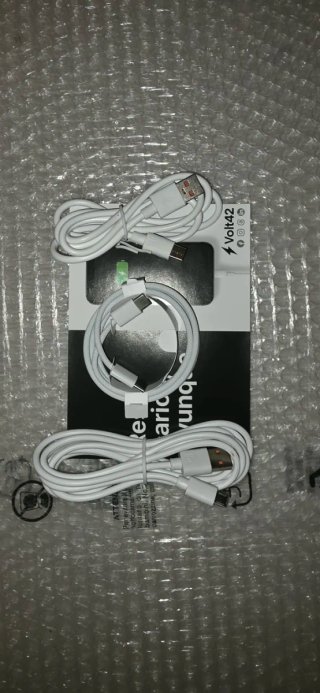 Lotto 3 Cavi USB Volt42 Smartphone
