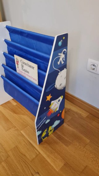 Revistero infantil azul y blanco  Eurekakids
