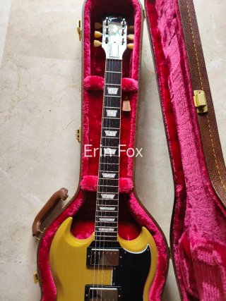 Gibson SG 61 em TV Yellow 2,5Kg!
