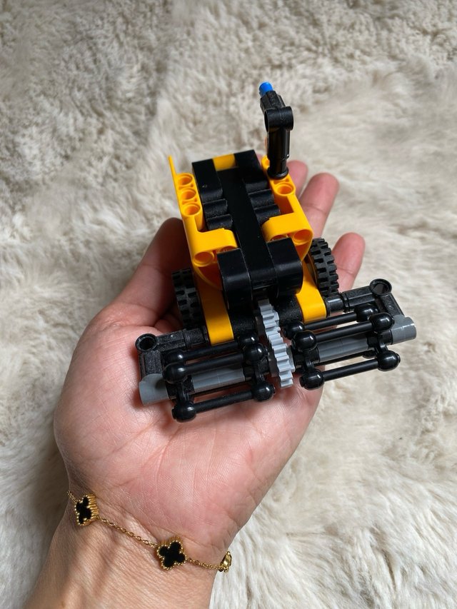 Mini camión LEGO Technic
