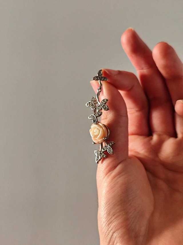 Pendientes de plata y circonitas con flor rosa