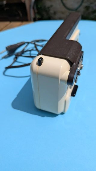 Abrelatas Eléctrico Philips HR 2471