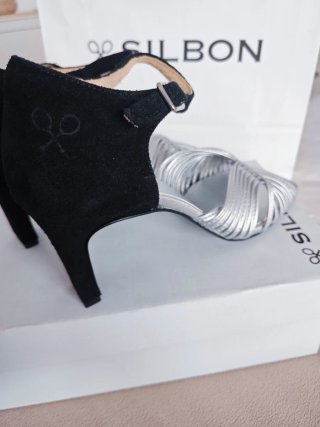 Sandalias tacón Silbon negras y plateadas
