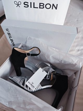 Sandalias tacón Silbon negras y plateadas