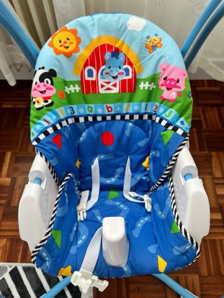 Columpio para bebé con música y luces