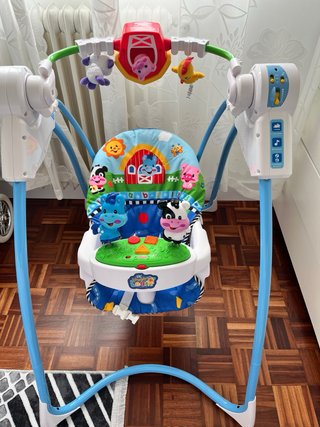Columpio para bebé con música y luces