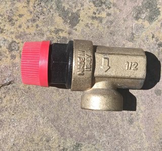 Válvula de seguridad latón 1/2 con ajuste