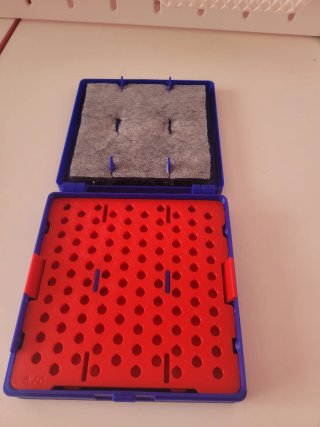 Caja portabalines competición