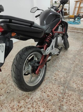 Kawasaki ER6N Negra/Roja