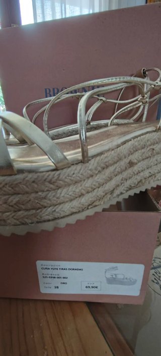 Sandalias doradas Brownie Talla 37