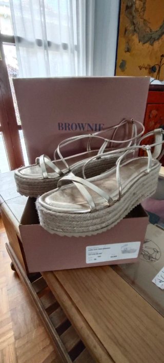 Sandalias doradas Brownie Talla 37
