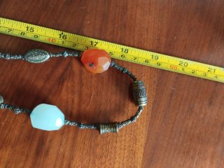 Lote 2 collares y un colgante años 70 y 90
