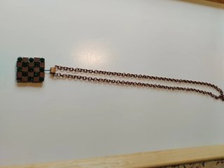 Lote 2 collares y un colgante años 70 y 90