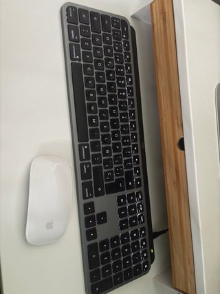 APPLE IMAC 21,5” + RATÓN APPLE + TECLADO. NEGOCIAB