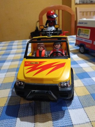 Playmobil Team y Camión Full Speed
