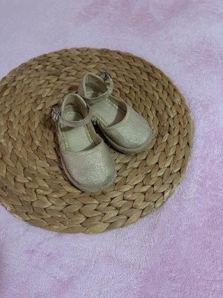 Esparteñas doradas T.23