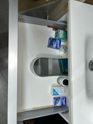 Mueble lavabo y grifo 60 cm