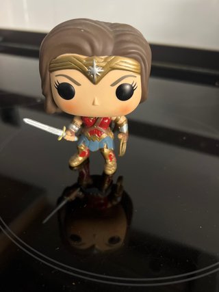 Funko Pop Wonder Woman con caja