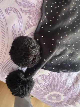 Precioso poncho negro con brillos