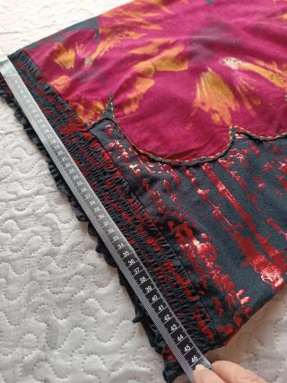 Camiseta Desigual floral roja y negra