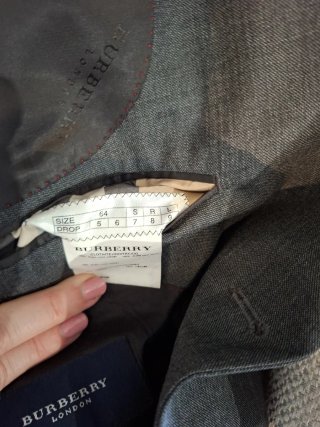 Traje Burberry Gris