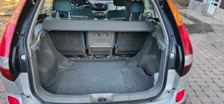 Nissan Almera 2002